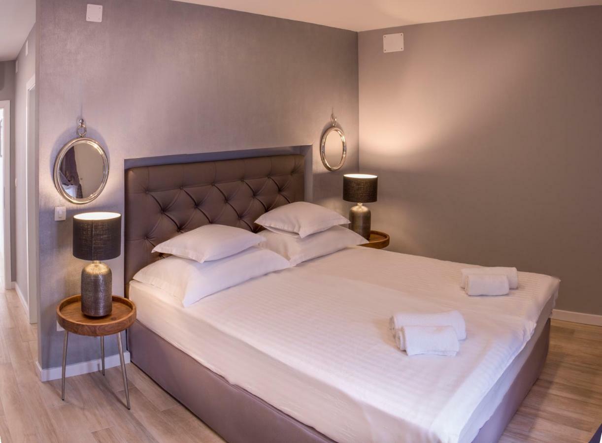 Apartment Old Town Mariolina Krk Town Bagian luar foto
