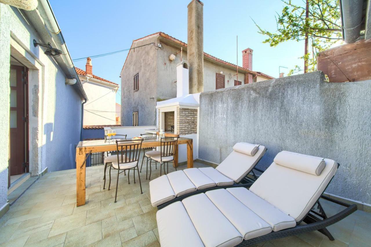 Apartment Old Town Mariolina Krk Town Bagian luar foto